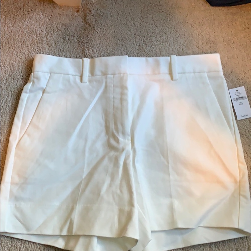 Gap tailored white shorts
